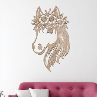 🐴 Dřevěná dekorace Poník 🐴 Malý, roztomilý a vždy plný energie – přesně takový je náš poník, který oživí každý dětský...